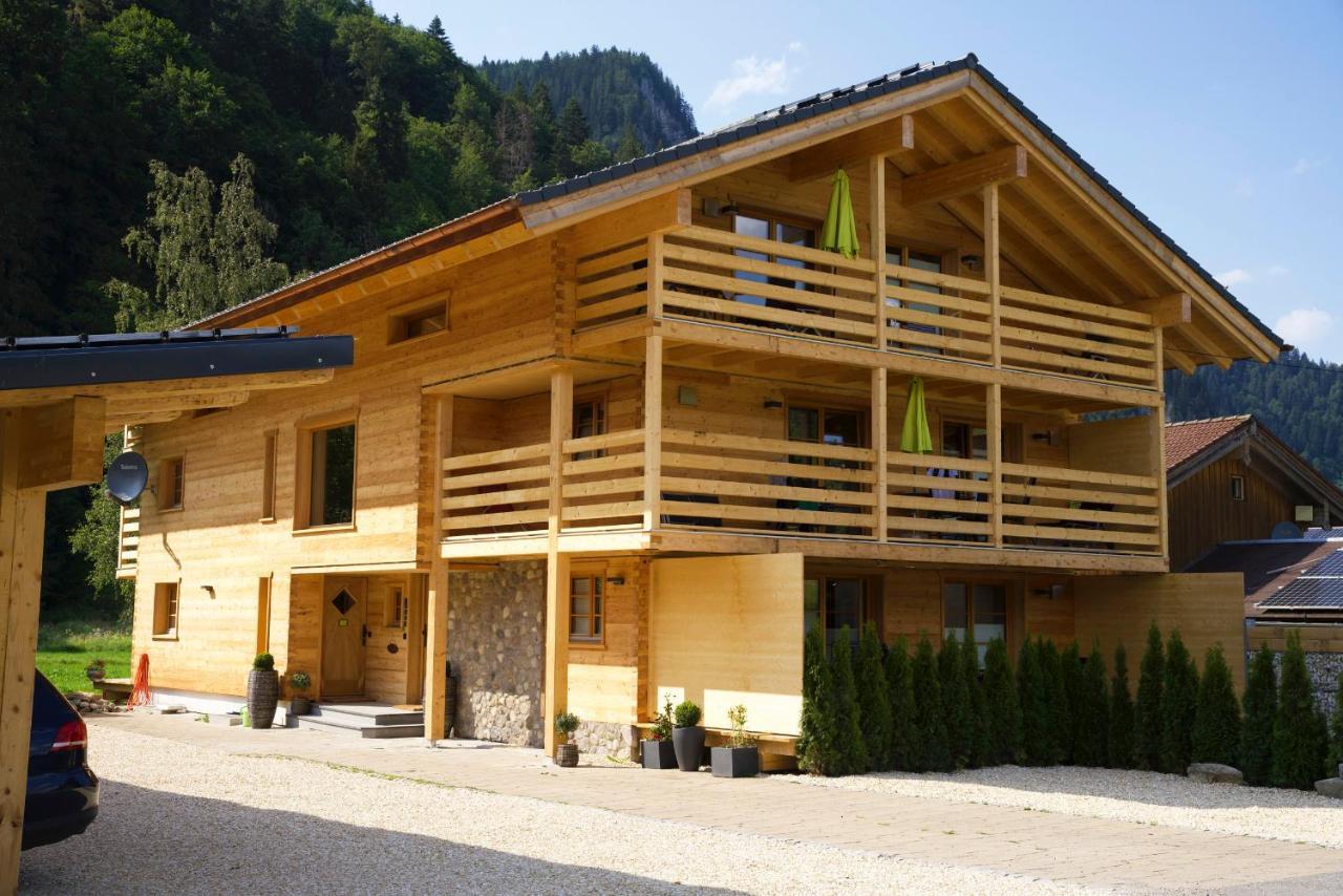 Leos Alpenchalet - Inclusive Sommer Bergbahnticket Und E-Auto Ladestation Oberstdorf Luaran gambar