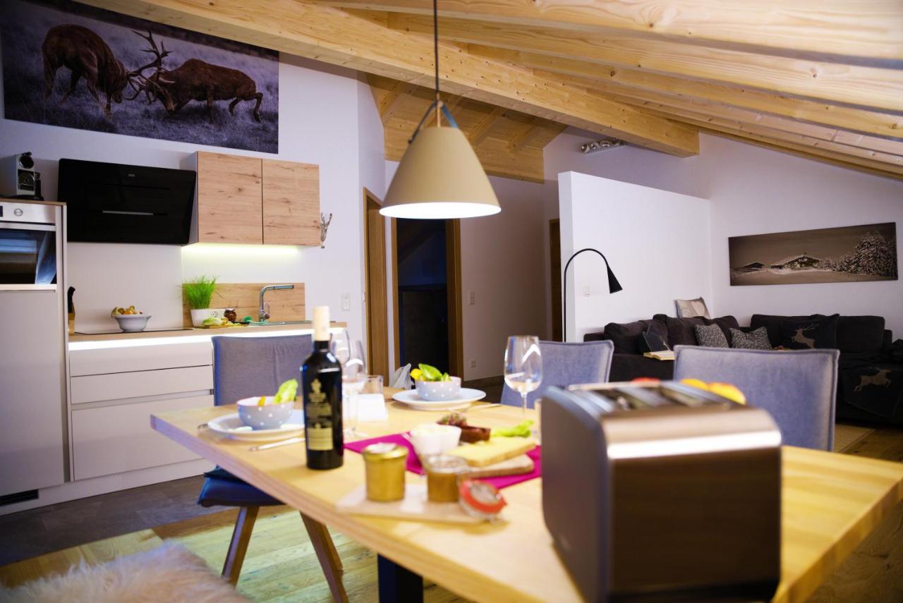 Leos Alpenchalet - Inclusive Sommer Bergbahnticket Und E-Auto Ladestation Oberstdorf Luaran gambar